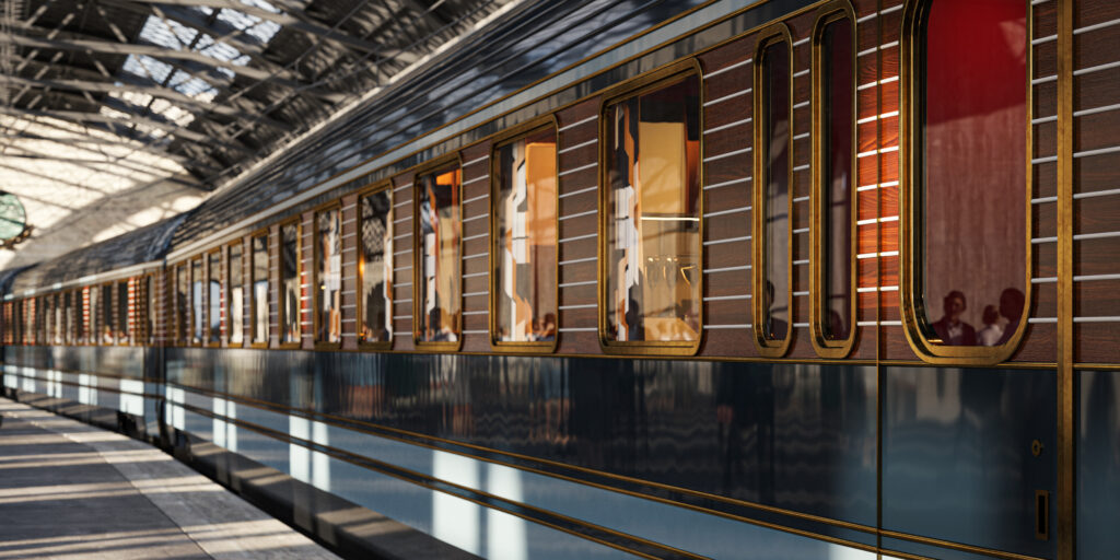 Exterior do vagão do Orient Express, trem de luxo de Roma à Istambul, com marcenaria nobre e detalhes em latão.